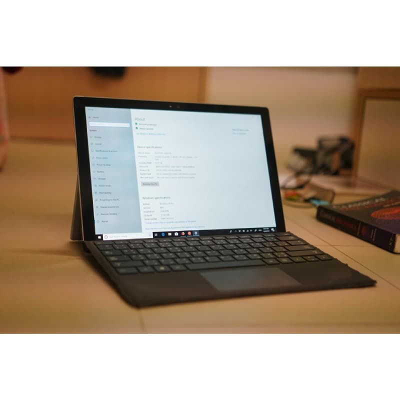 لپ تاپ مایکروسافت 12.3 اینچی مدل Surface Pro5 i5 8GB 256GB SSD Intel UHD 620 - استوک