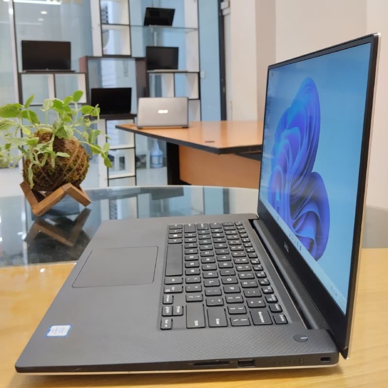 لپ تاپ 15.6 اینچی دل مدل Precision 5530 i5 16GB 256GB 4GB QUADRO P1000 استوک